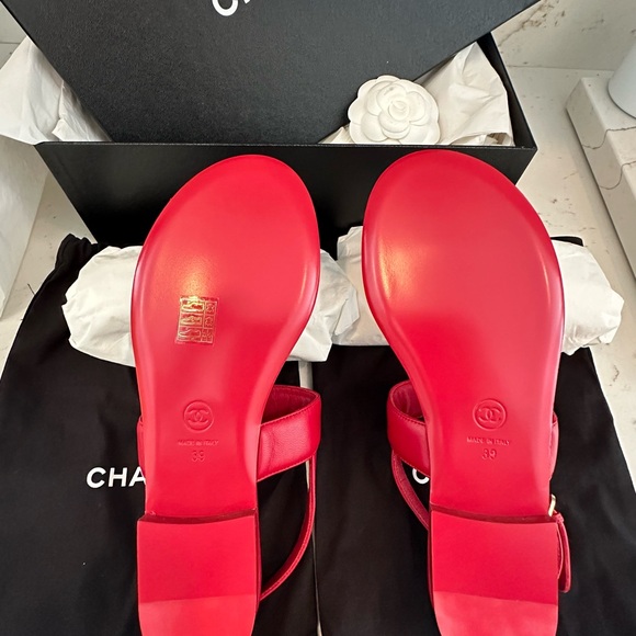 CHANEL RED JEWELED THONG SANDALS - Picture 2 of 4